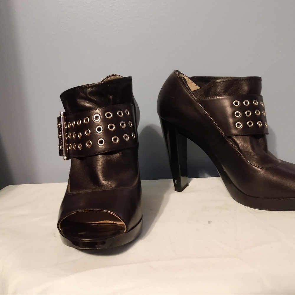 MICHAEL Michael Kors leather bootie